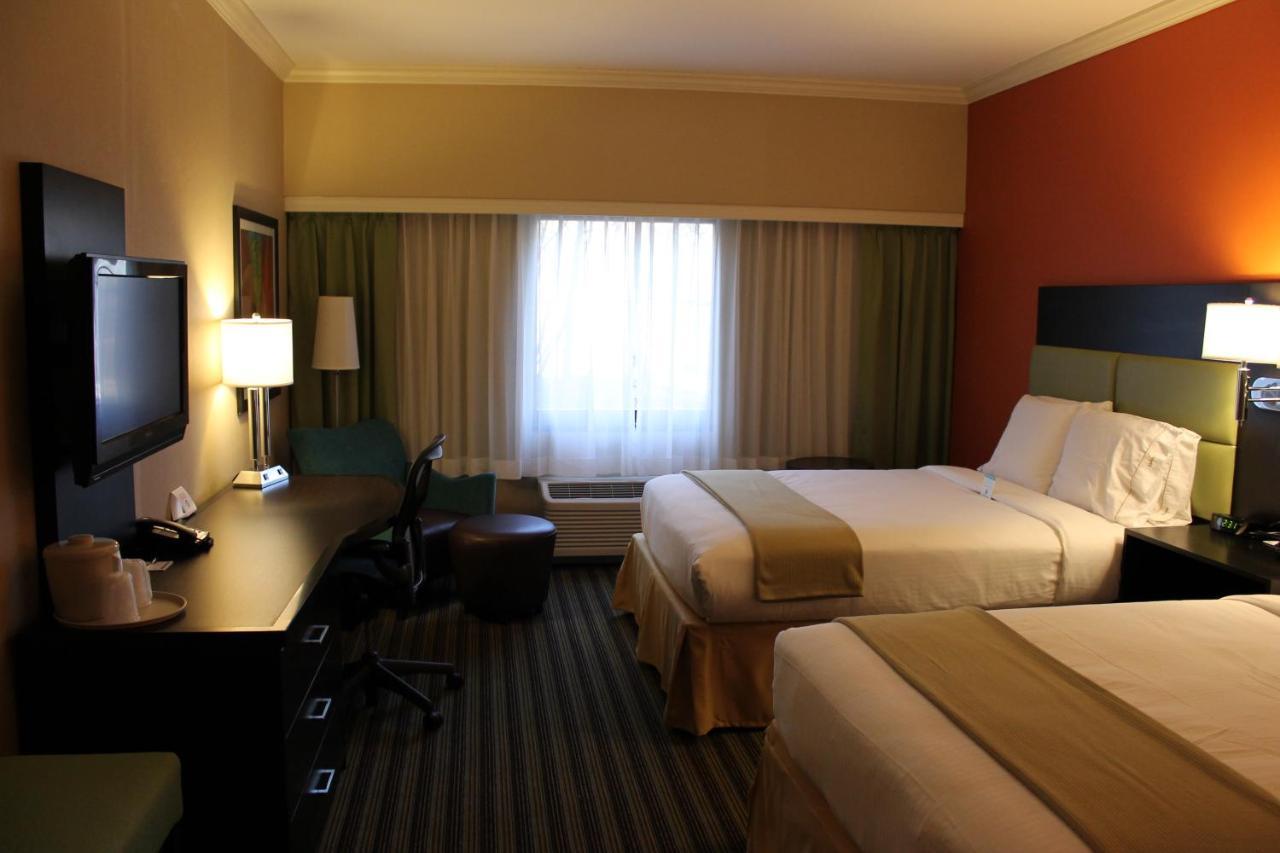 ฮอลิเดย์ อินน์ เอ็กซ์เพรส พรินซ์ตัน เซาท์อีสต์ Plainsboro ภายนอก รูปภาพ