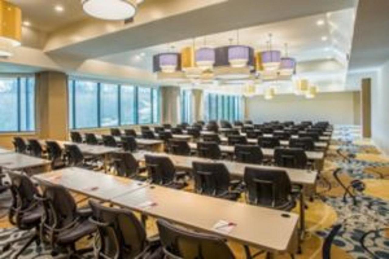 ฮอลิเดย์ อินน์ เอ็กซ์เพรส พรินซ์ตัน เซาท์อีสต์ Plainsboro ภายนอก รูปภาพ