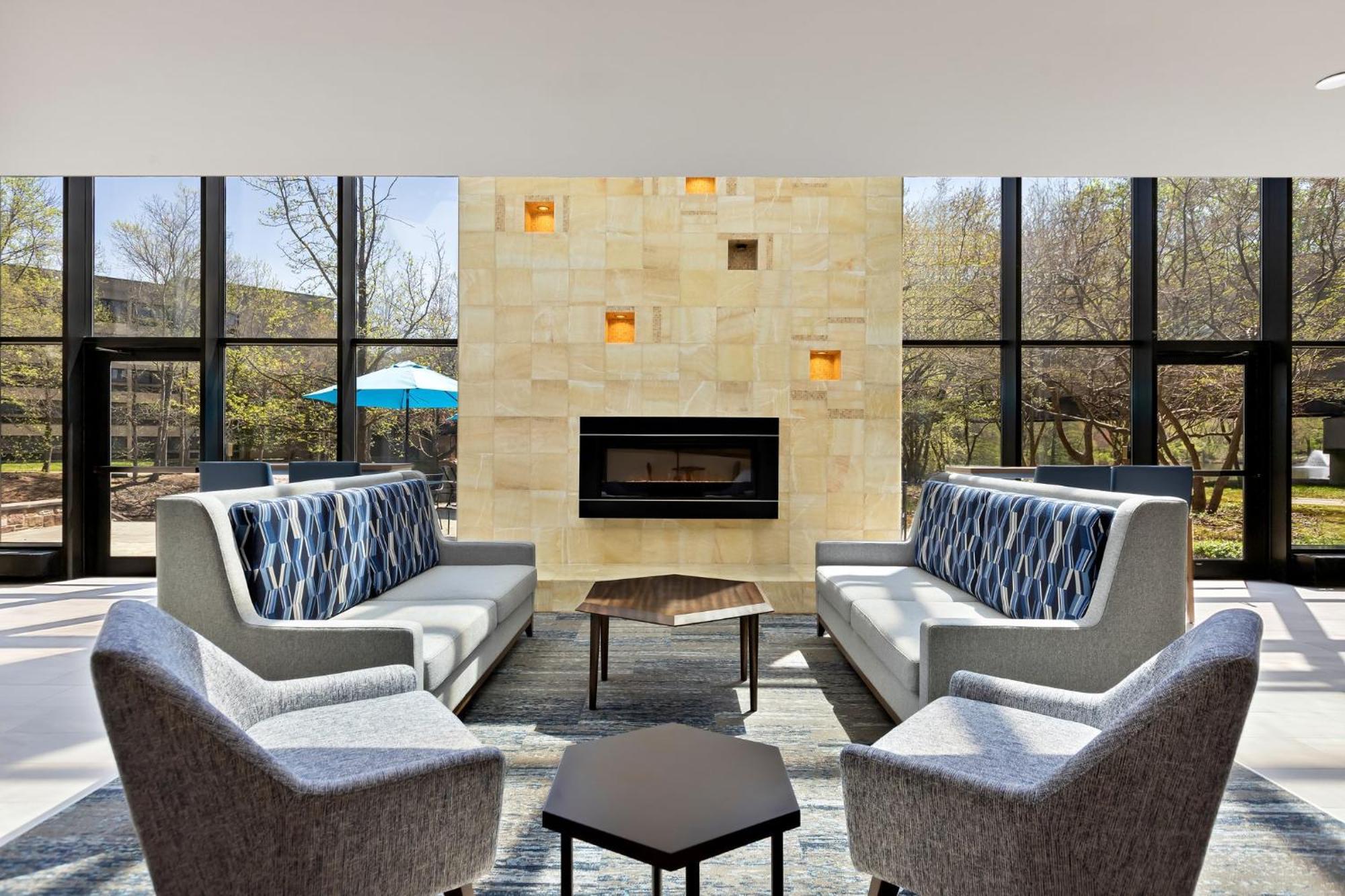 ฮอลิเดย์ อินน์ เอ็กซ์เพรส พรินซ์ตัน เซาท์อีสต์ Plainsboro ภายนอก รูปภาพ