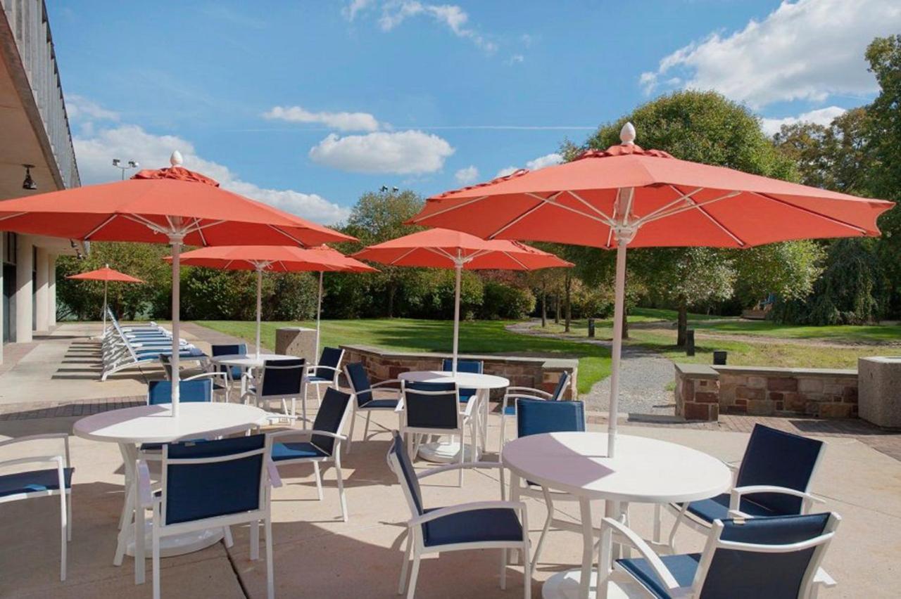ฮอลิเดย์ อินน์ เอ็กซ์เพรส พรินซ์ตัน เซาท์อีสต์ Plainsboro ภายนอก รูปภาพ